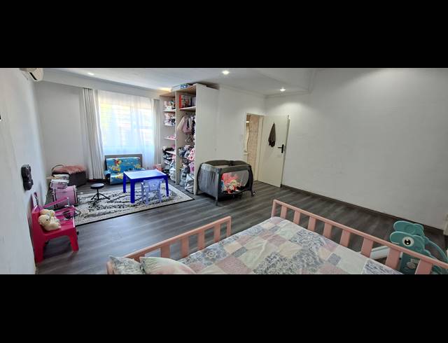 3 bed property to rent in FLORIDA